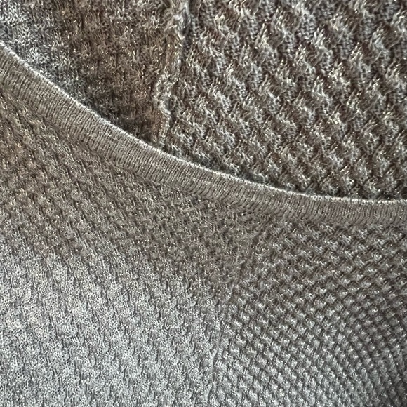 New Directions Silver Gray Textured Metallic Women's Sweater Size Medium - Picture 8 of 8